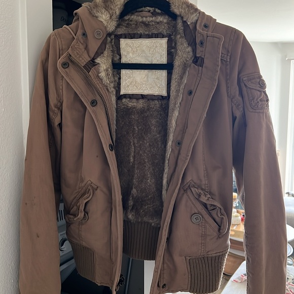 Brown/tan Abercrombie jacket with faux fur lining - Picture 2 of 4